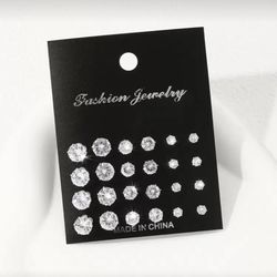 Stud Earrings 