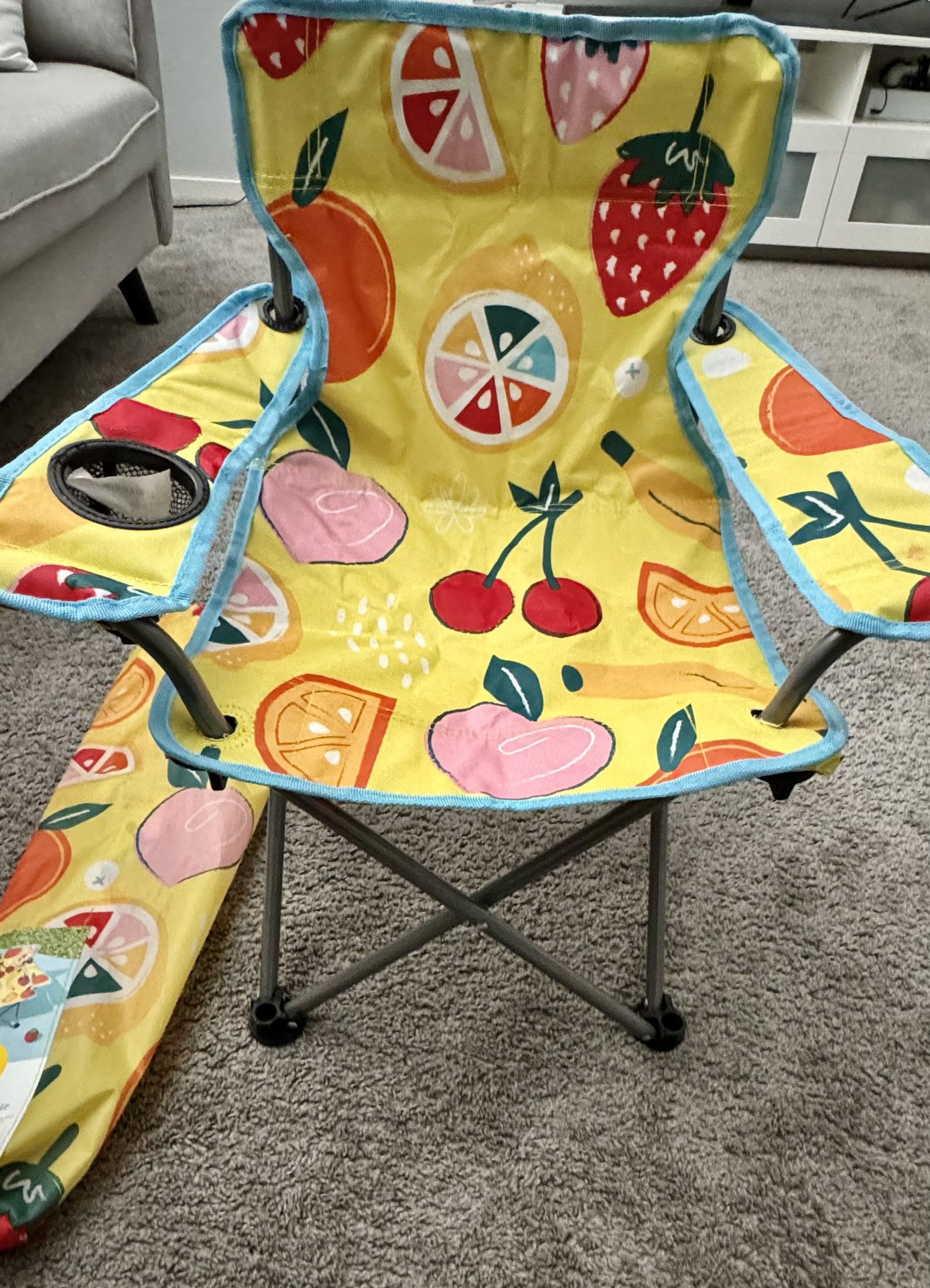 Kids Portable Folding Chair With Cup Holder And Carrying Bag. New Condition. Feel Free To Message Me Anytime!