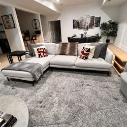 Casterly Chaise Sectional Sofa