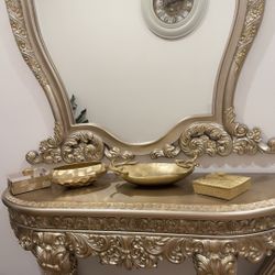 Mirror With Table 
