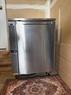 Glastender C1SU24 Commercial Undercounter Refrigerator