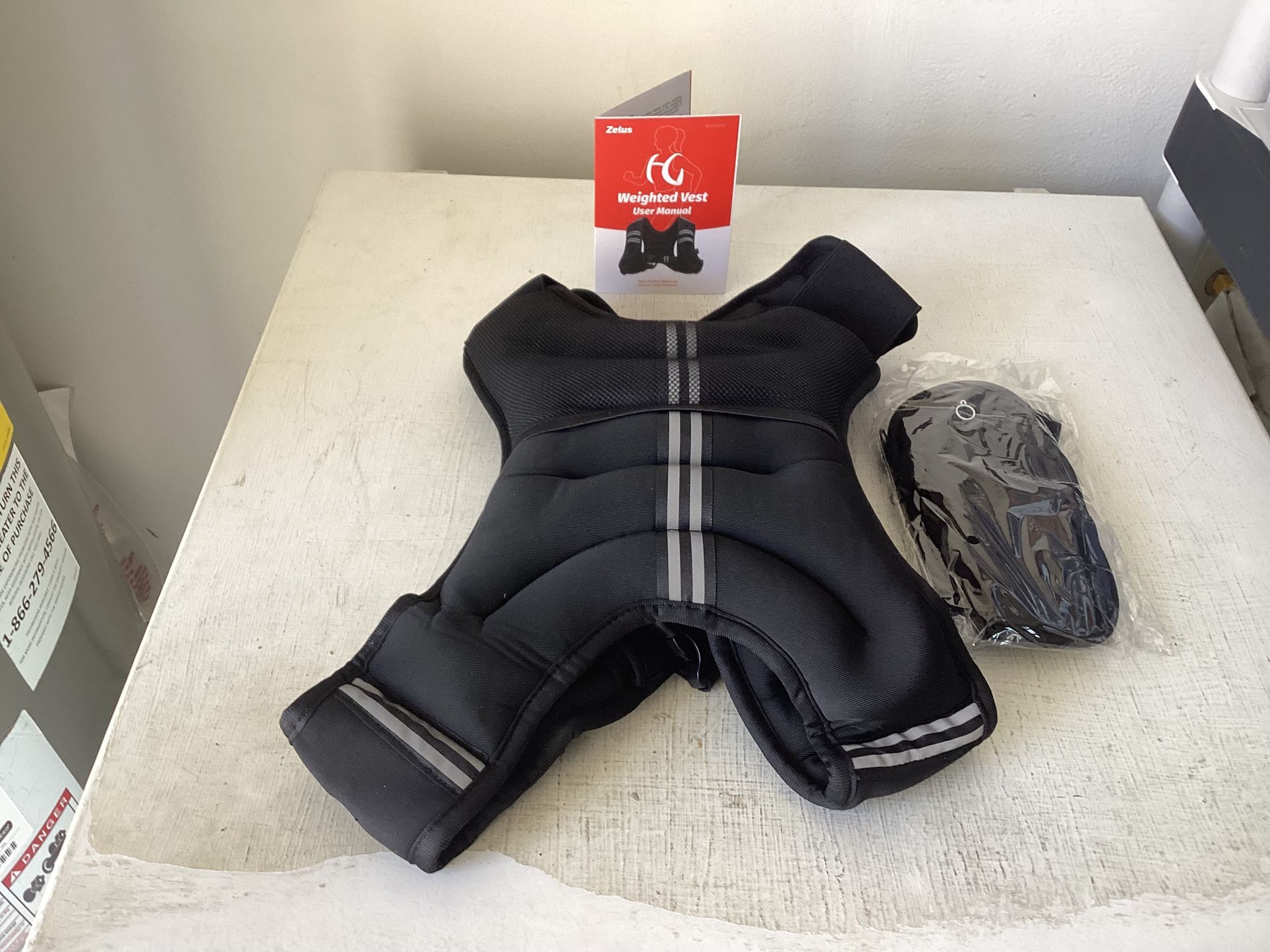 Brand New Zelus 12 Pound Weighted Vest For Men Or Women