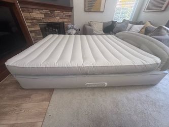 Queen Aerobed Air Mattress