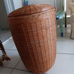 Vintage Wicker Basket With Lid