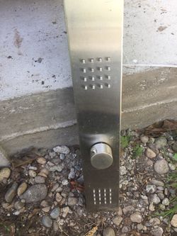 Multi spray body shower