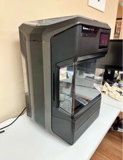 Makerbot Method X industrial 3D Printer