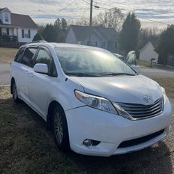 2011 Toyota Sienna