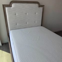 NEED GONE ASAP - Queen Light Brown Bed