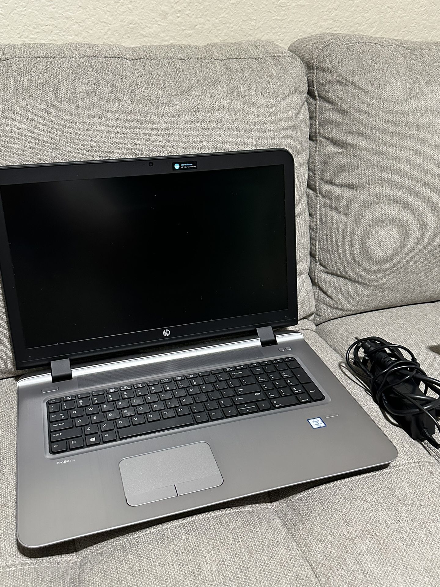 HP Probook 470 G3 / Intel core i5 6th / 12gb ram/ 128gb ssd / fast laptop / bad 🪫 battery