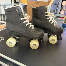 Size 6 Rollerskates