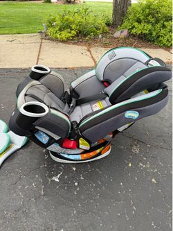 Graco car seat. Grow with me.