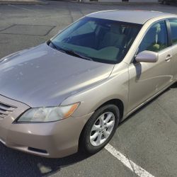 2009 Toyota Camry LE V6 Automatic 128k Miles Runs Great Great Gas MPG PART OUT FOR PARTS