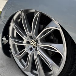 Wheels Size 20 Like New !!!