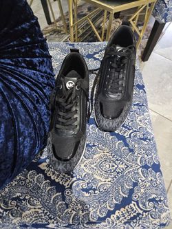 Michael Kors MK Logo Sneakers size 9 1/2 m
