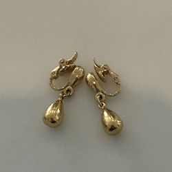 Elegant Gold-plated Teardrop Clip-on Earrings