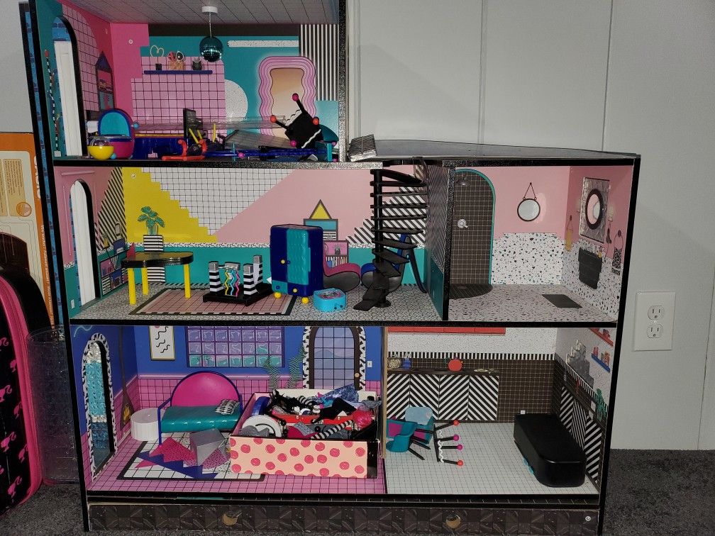 LOL Doll House