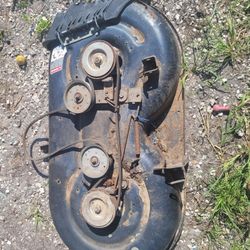 ((READ AD))((42" deck troybilt,yardmachine,Bolens,2005 LT--cubcadet,2014 craftsman)) Riding Mower 