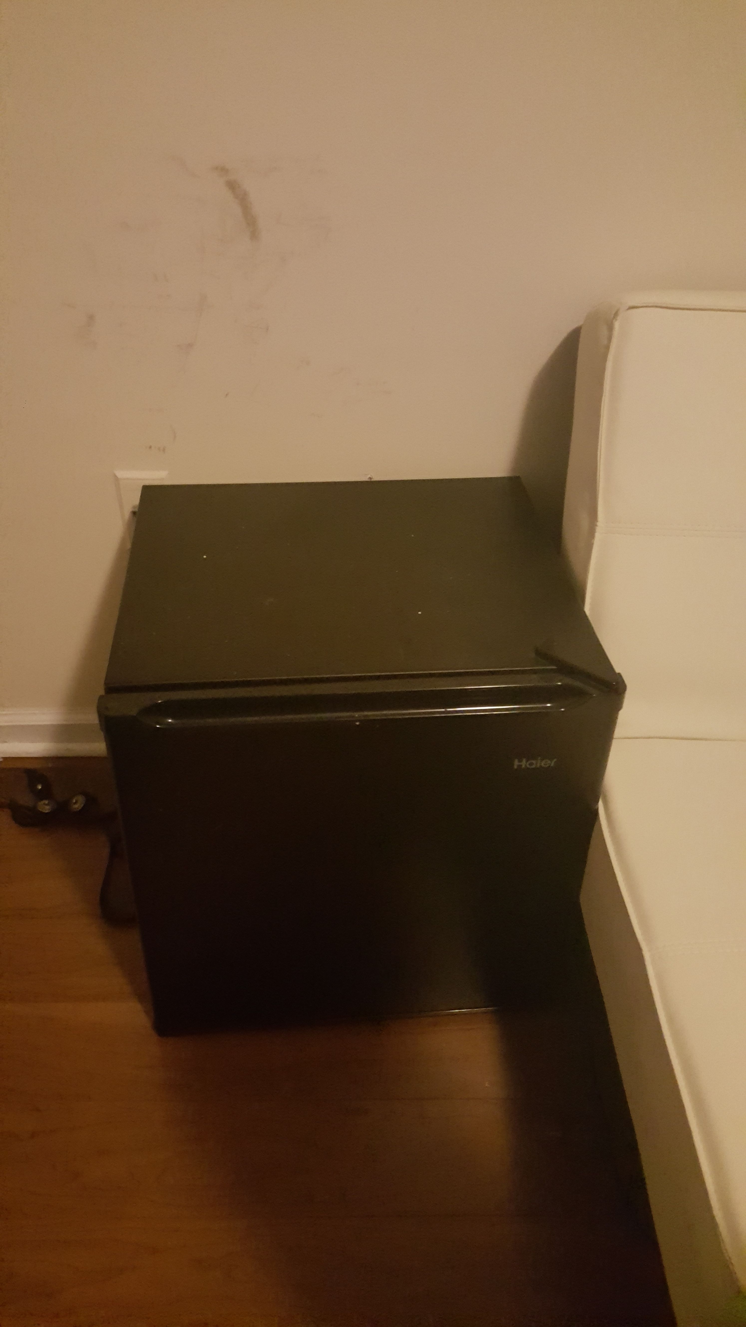 Small Fridge/Freezer