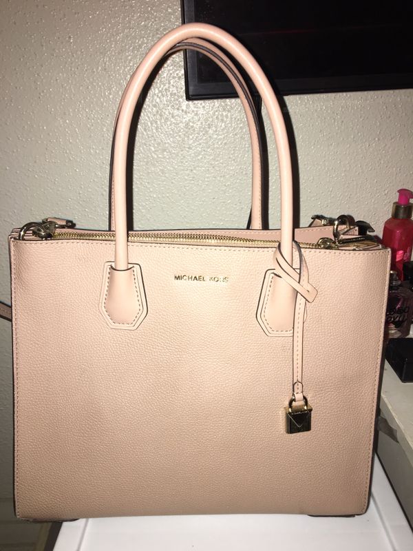 Michael kors purse for Sale in Mesa, AZ - OfferUp