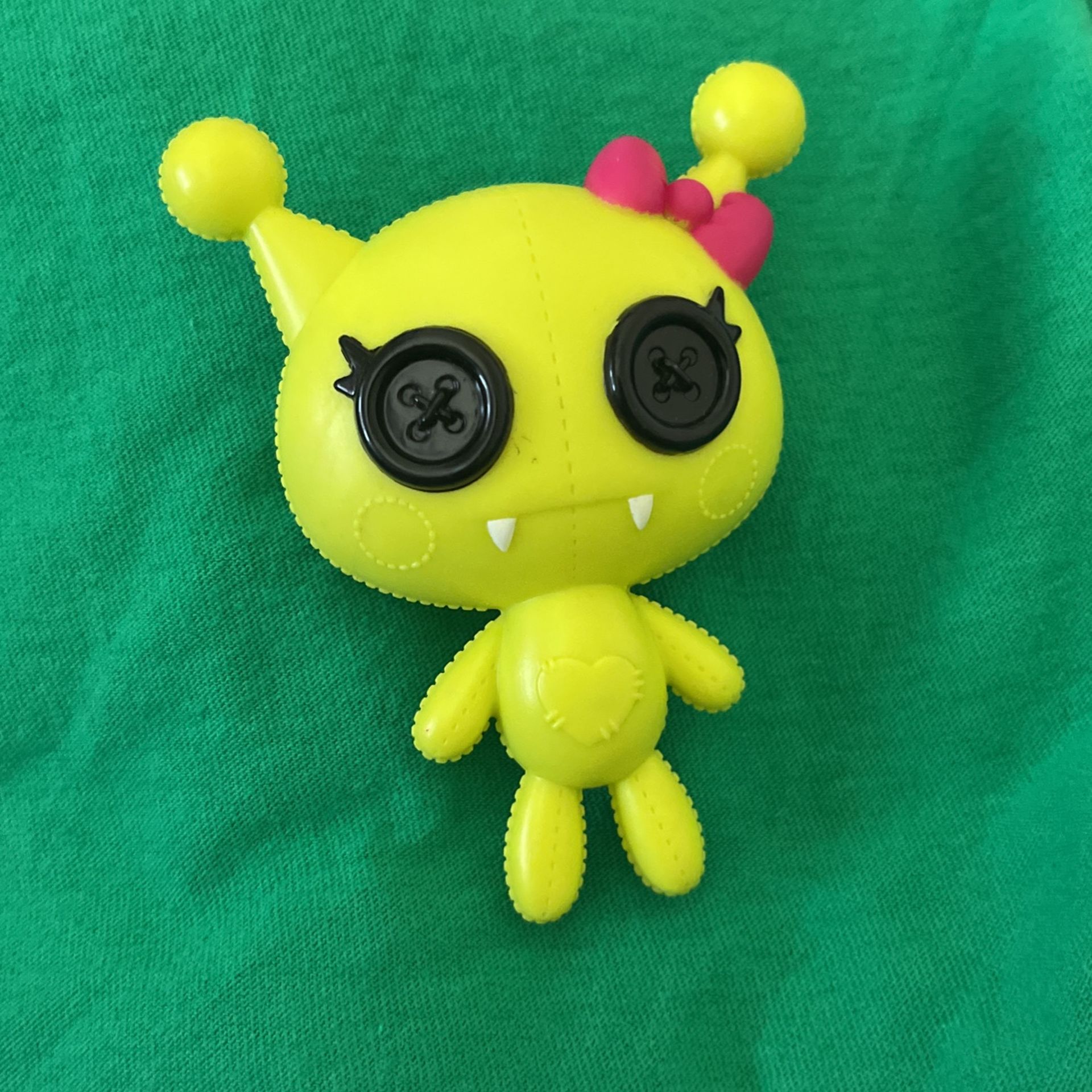 Lalaloopsy Haley Galaxy Pet/Blossom Bee Pet / And Toffee Dog PET/silly Hair Kitty Rattles Pet/$10.00 Each One Both Good Condition