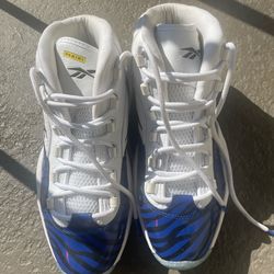 Reebok Question Mid "Tiger" trainers in white and blue 