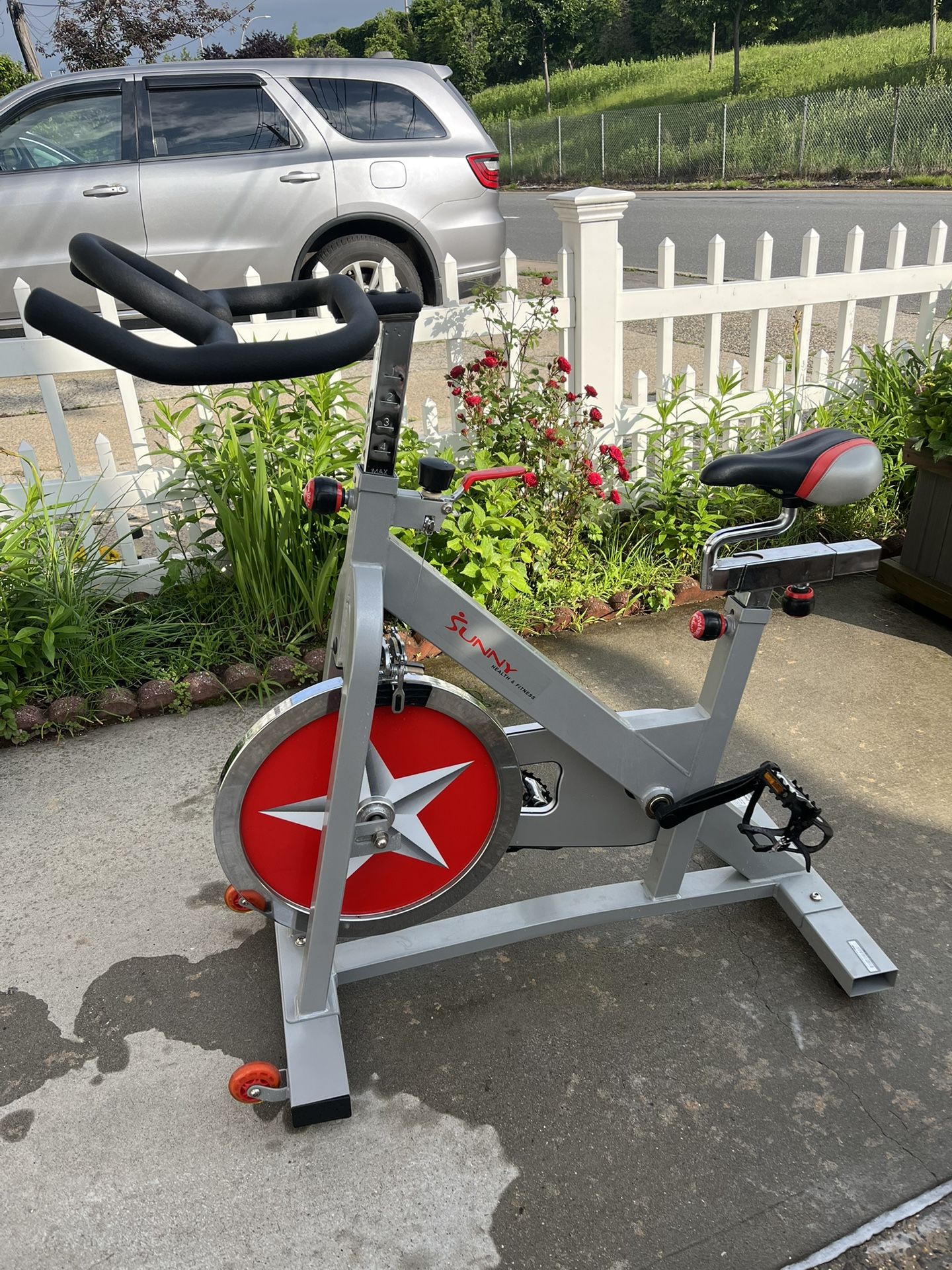 Sunny Health & Fitness Pro Indoor Cycling Bike