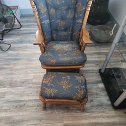 Rocking Oak Chair With Foot Rest