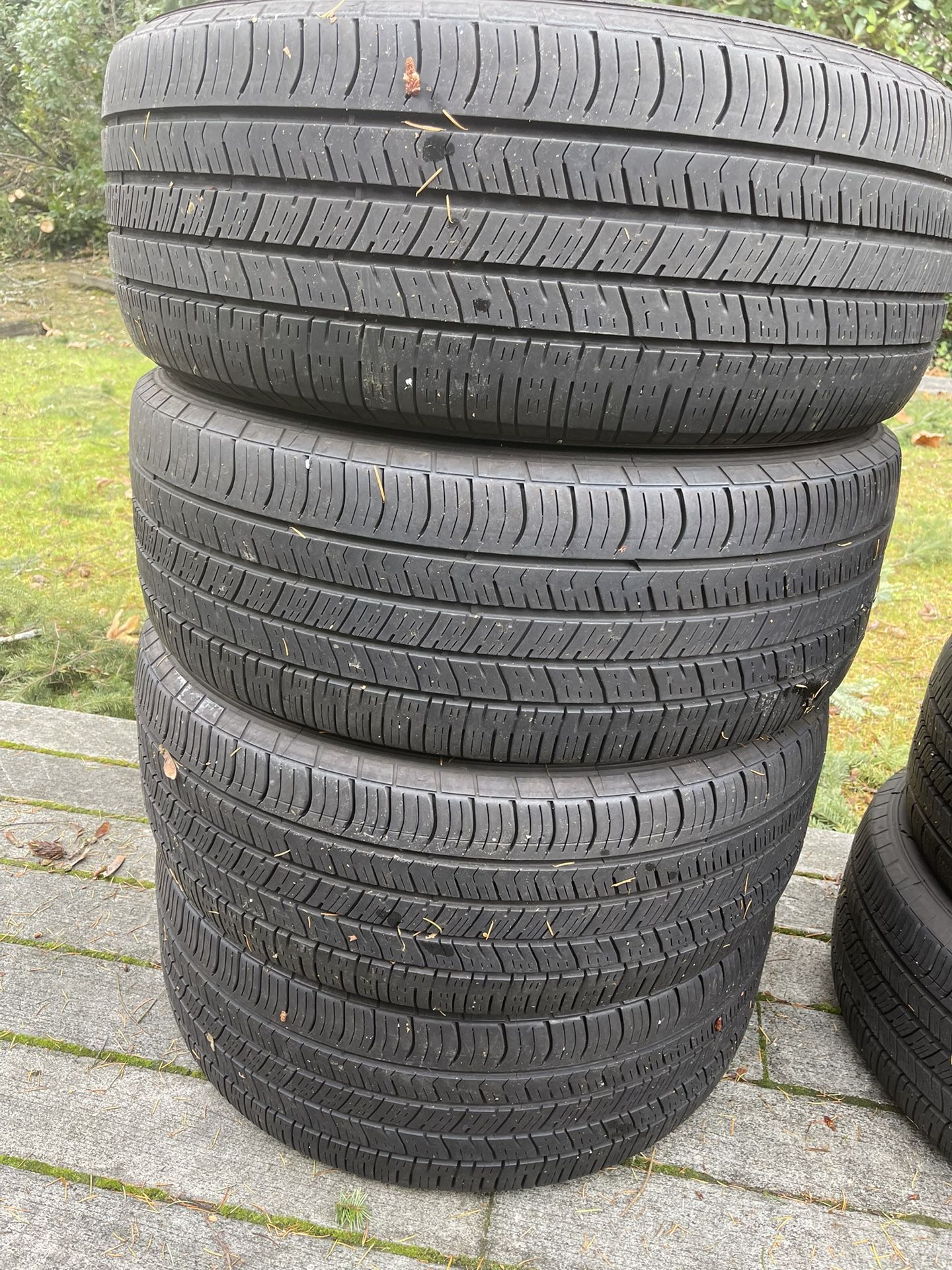 4 used 255/60R18 good year tires pick up only