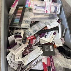 Around 500 pieces of makeup!