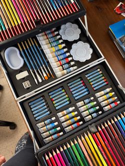 Artist Loft Deluxe Art Supply Set