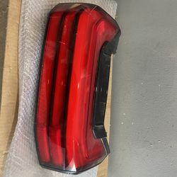 2022-2025 Toyota Tundra Right Tail Light 