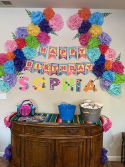 Encanto Party Decor