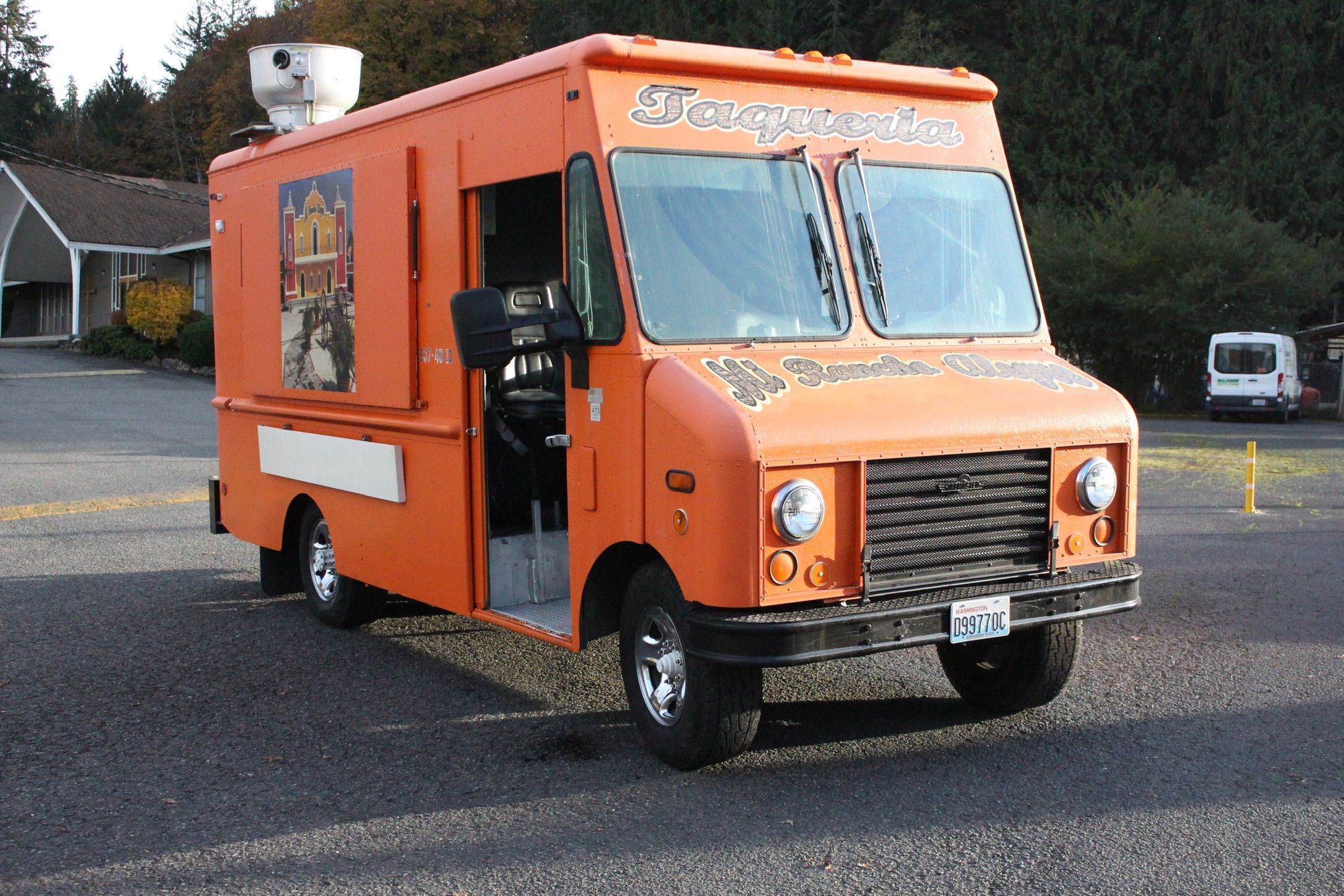 (Used) Food Truck (Mobile Money)