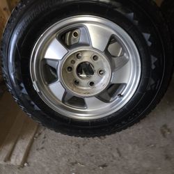 215/70-16 Firestone Winterforce Snow Tires