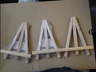 Small Art Stand