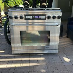 Dacor Dual Gas Range