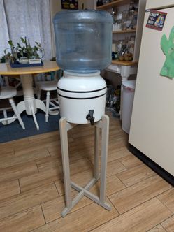 Water Crock n Stand