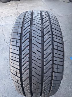 1 USED TIRE BRIDGESTONE 255/60/19