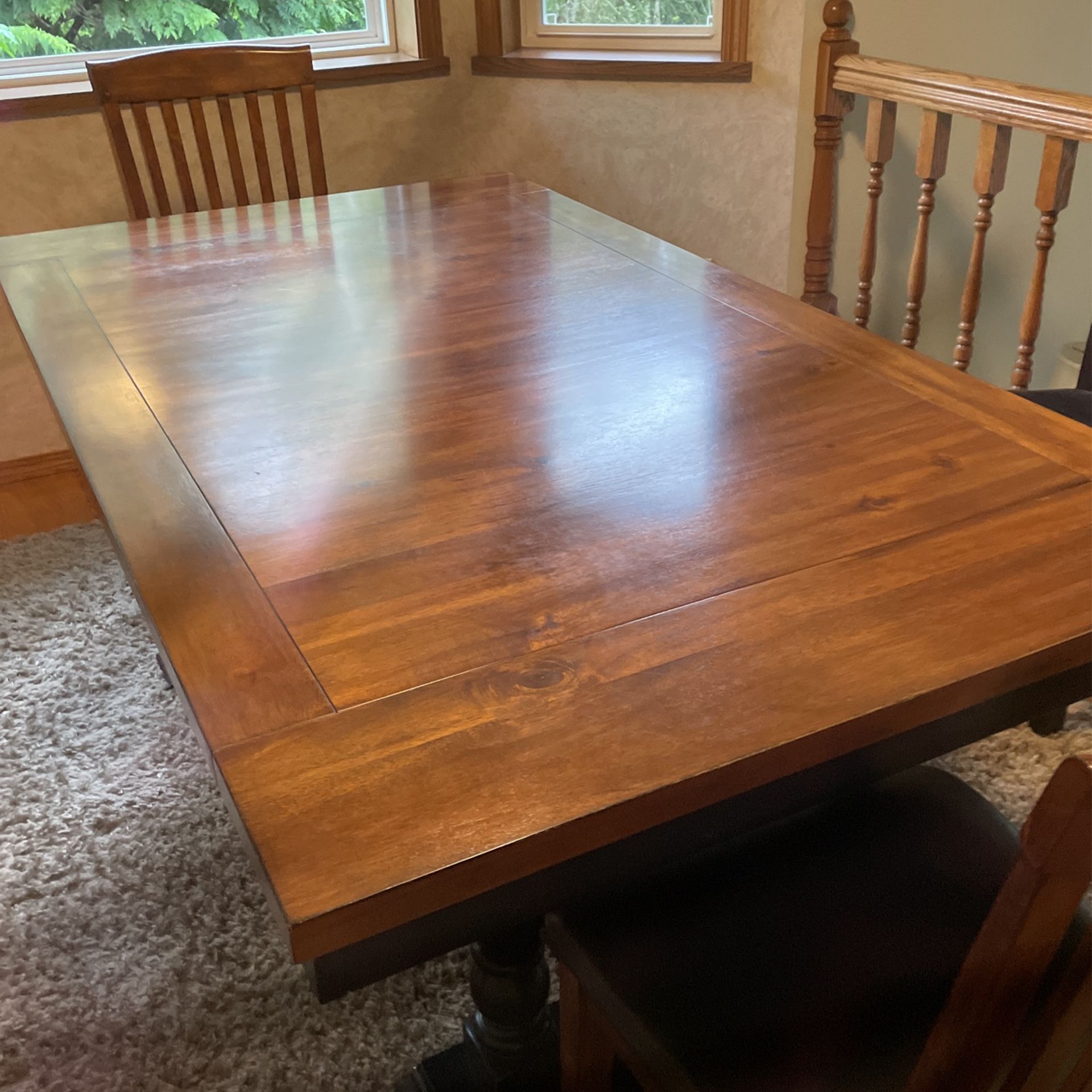 Free Dining Table