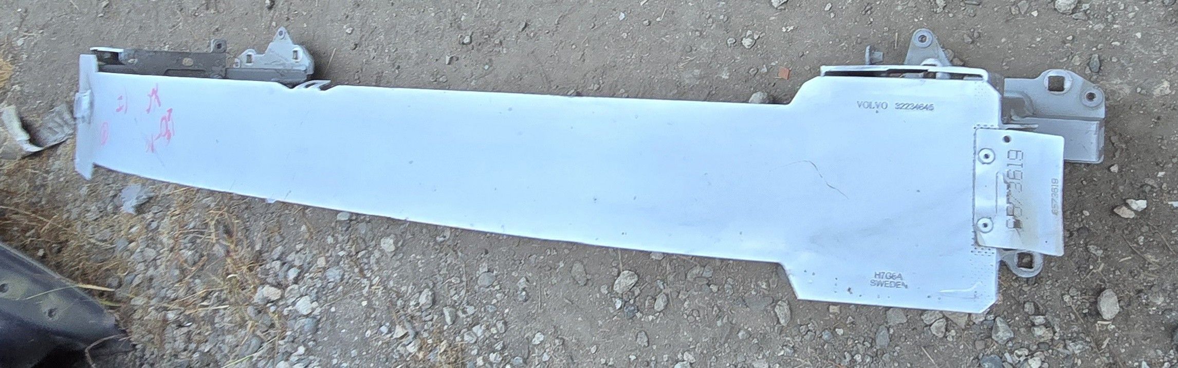 2019 2020 2021 2022 VOLVO XC40 FRONT BUMPER REBAR