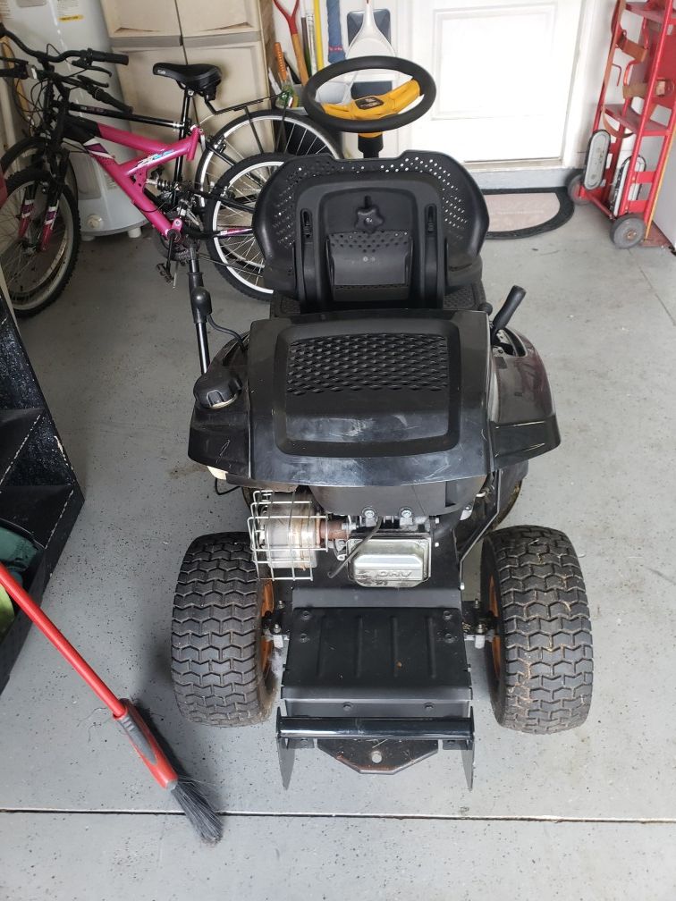 Poulan pro Riding lawn mower