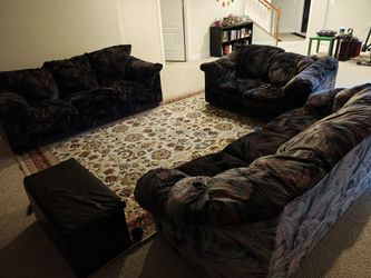 3 sofa - need some stitching - FREE  Respond in facebook