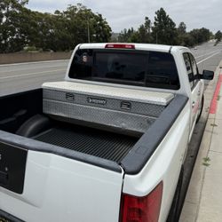  HUSKY TOOL BOX FOR FULL SIZE TRUCKS 