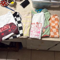 6 Cat And Jack T Shirts. S