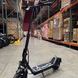 Electric folding scooter