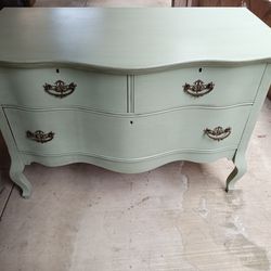 Dresser/Entry Table     PRICE REDUCED!