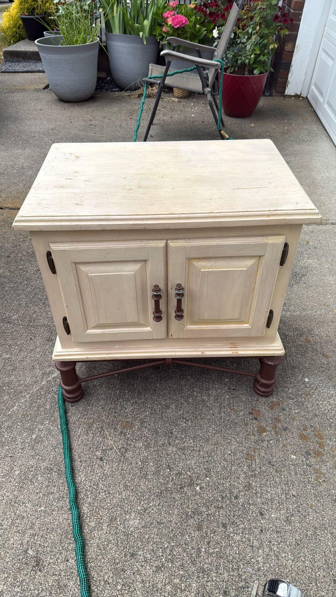 Free Nightstand or end table