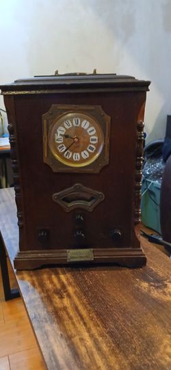 Thomas Collector's Edition Radio, Model 512