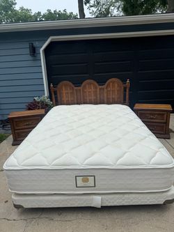 Vaughan-Bassett Queen Bedroom Set