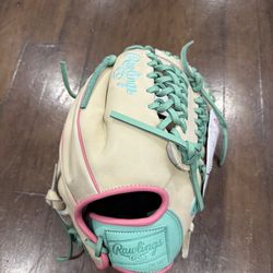 Rawlings 11.5” Heart Of The Hide R2G ContoUR Fit Series Glove